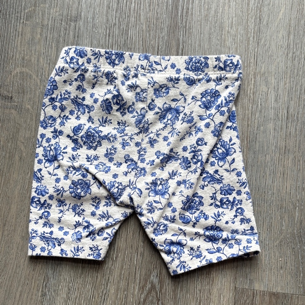 Set of Three Floral, Navy, and Pink Shorts Size 6 months - Picture 6 of 11